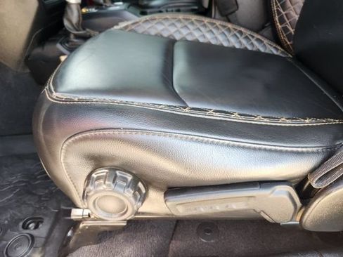Used 2021 Jeep Gladiator Overland AWD/4WD image 23