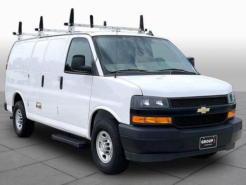 Used 2021 Chevrolet Express 2500 w/ Driver Convenience Package RWD image 3