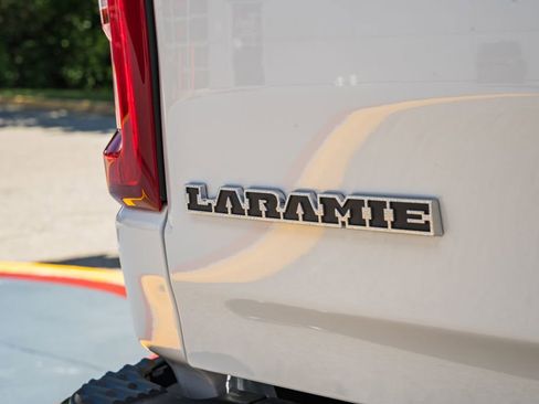 New 2026 RAM 1500 Laramie AWD/4WD image 7
