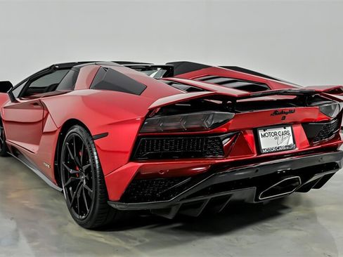 Used 2019 Lamborghini Aventador S AWD/4WD image 10