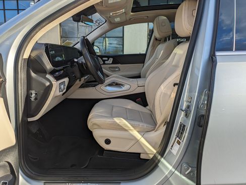 Used 2022 Mercedes-Benz GLS 450 4MATIC image 12