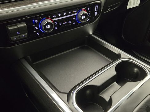 New 2026 Chevrolet Silverado 2500 LTZ w/ LTZ Premium Texas Edition AWD/4WD image 21