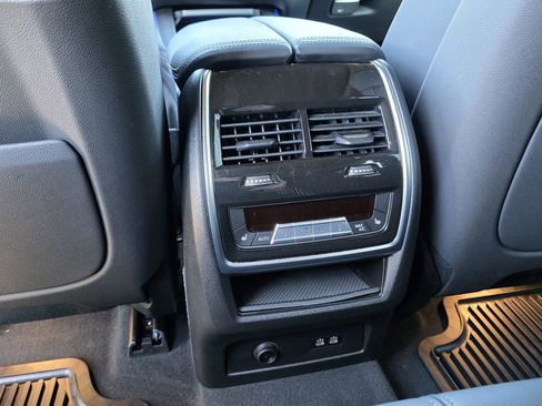 Used 2025 BMW X5 sDrive40i w/ Climate Comfort Package image 22