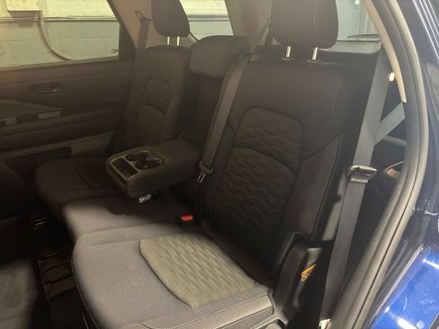 Used 2025 Nissan Pathfinder SV FWD image 42