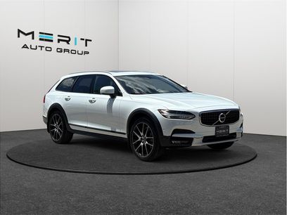 Used 2018 Volvo V90 T6 Cross Country w/ Convenience Package