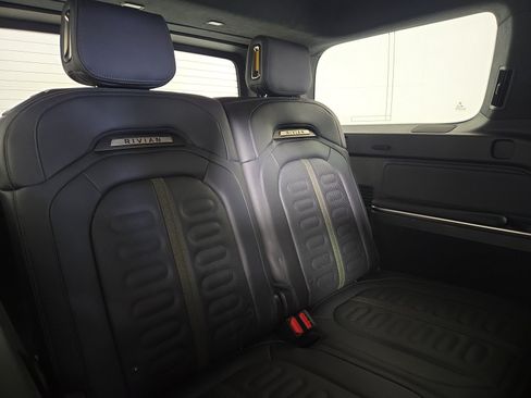 Used 2025 Rivian R1S Adventure AWD/4WD image 25