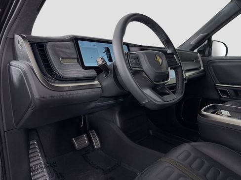Used 2023 Rivian R1S Adventure AWD/4WD image 9