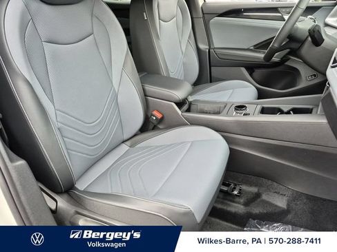 New 2026 Volkswagen Tiguan SE R-Line AWD/4WD image 27