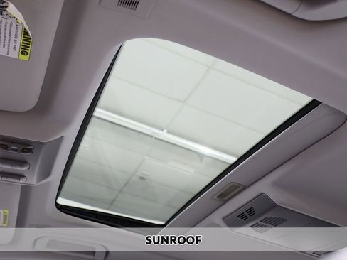 Used 2004 BMW 745Li image 3