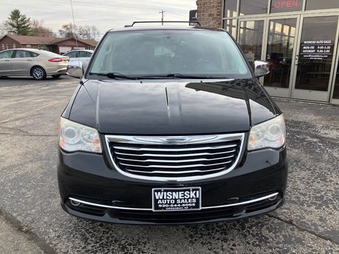 Used 2013 Chrysler Town & Country Limited w/ Trailer Tow Group image 8