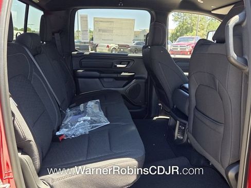 New 2026 RAM 1500 Express AWD/4WD image 15