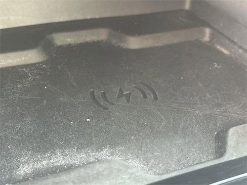 Used 2023 Land Rover Discovery Sport S image 39