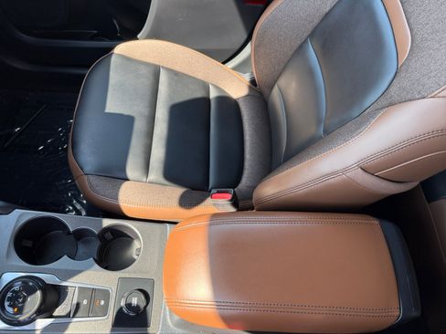 Certified 2025 Ford Bronco Sport Outer Banks w/ Outer Banks Tech Package+ AWD/4WD image 14