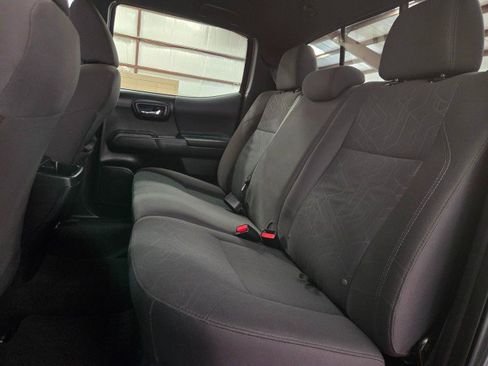 Used 2016 Toyota Tacoma TRD Sport image 77