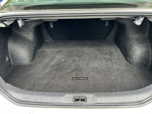 Used 2025 Nissan Altima 2.5 SV image 31