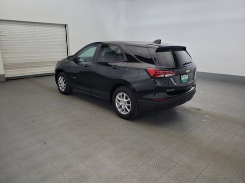 Used 2024 Chevrolet Equinox LS w/ LS Convenience Package AWD/4WD image 3