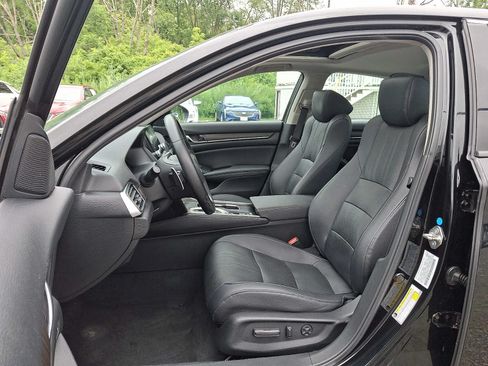 Used 2019 Honda Accord Touring image 14
