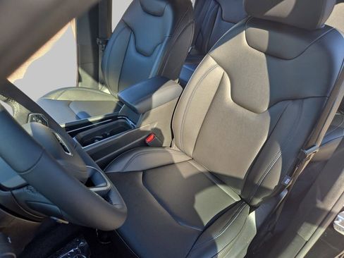 New 2025 Jeep Compass Limited w/ High Altitude Package image 17