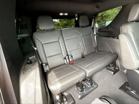 Used 2024 Chevrolet Tahoe Z71 w/ Luxury Package AWD/4WD image 25