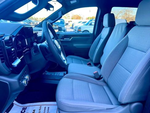 New 2026 GMC Sierra 1500 SLE image 13