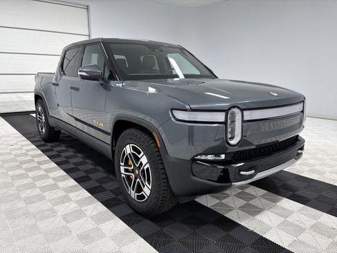 Used 2023 Rivian R1T Adventure image 7