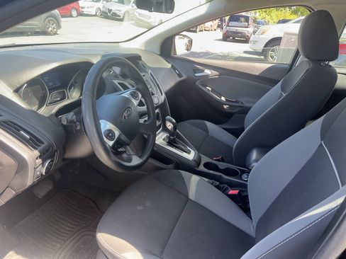 Used 2014 Ford Focus SE FWD image 12