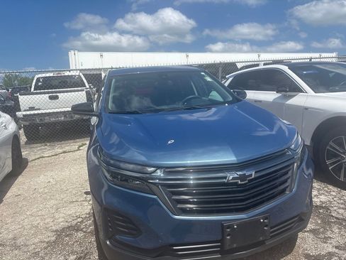 Used 2024 Chevrolet Equinox LS w/ LS Convenience Package FWD image 4