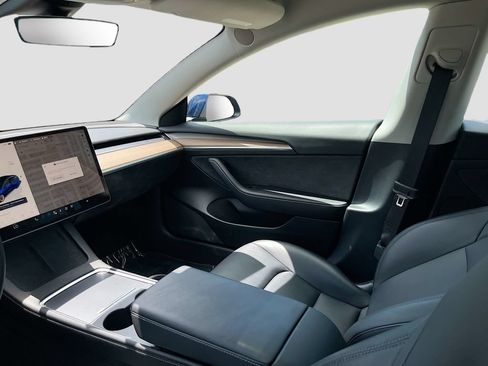 Used 2022 Tesla Model 3 Standard Range RWD image 22