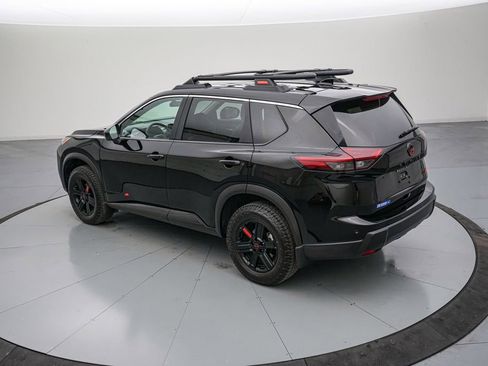 Used 2025 Nissan Rogue SV image 6