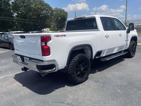 Used 2025 Chevrolet Silverado 2500 LT w/ Convenience Package AWD/4WD image 3