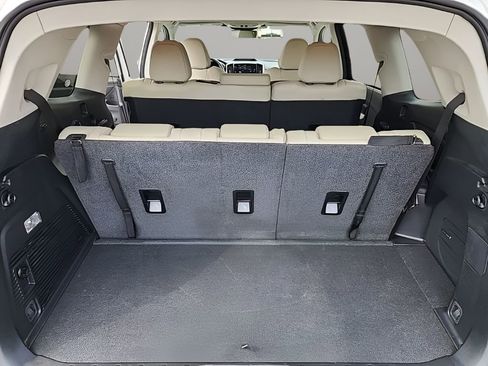 Used 2023 Subaru Ascent Limited w/ Technology Package image 17