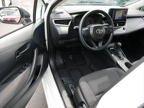Certified 2025 Toyota Corolla LE FWD image 10