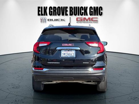 Used 2024 GMC Terrain SLT image 5