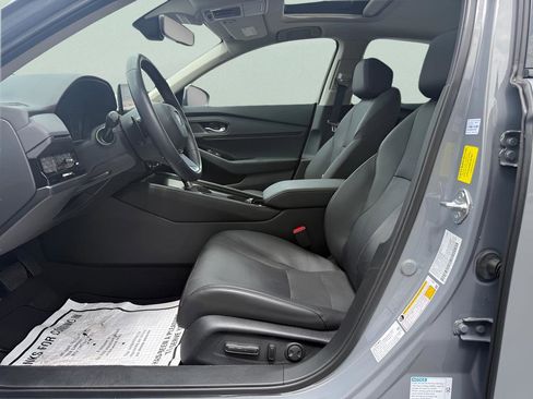 Used 2024 Honda Accord Touring image 9