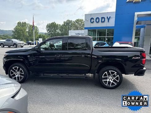 Certified 2023 Chevrolet Colorado Z71 w/ Z71 Convenience Package 2 AWD/4WD image 2