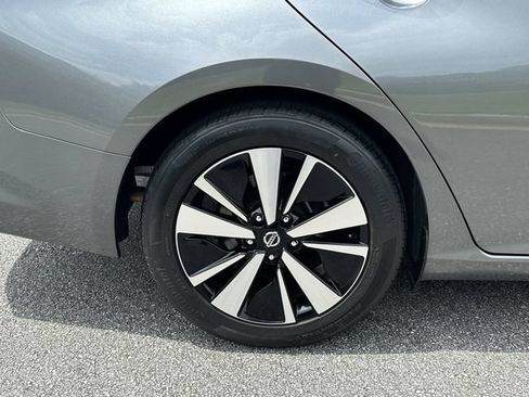 Certified 2022 Nissan Altima 2.5 SV FWD image 18