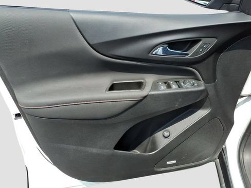 Used 2022 Chevrolet Equinox RS w/ RS Leather Package AWD/4WD image 13