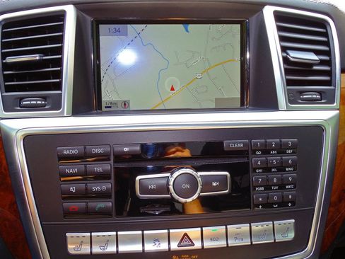 Used 2014 Mercedes-Benz GL 63 AMG 4MATIC image 23