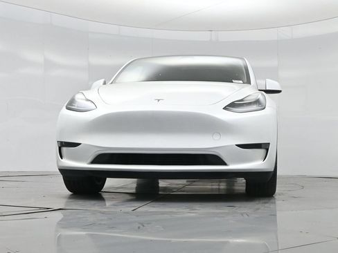 Used 2023 Tesla Model Y Long Range AWD/4WD image 50
