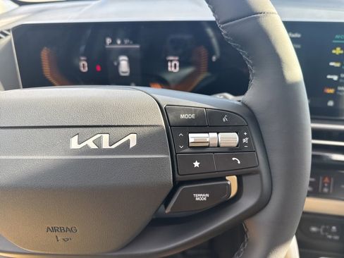 New 2026 Kia Sportage EX image 30