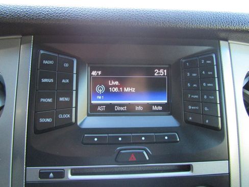 Used 2016 Ford Expedition XLT image 19