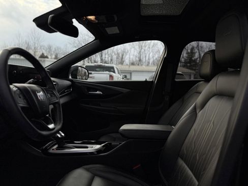 Certified 2024 Buick Envista Avenir image 12