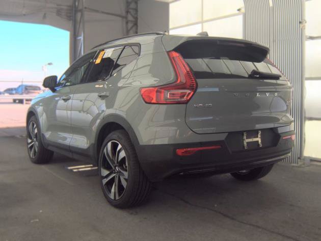 Used 2026 Volvo XC40 B5 Plus AWD/4WD image 5