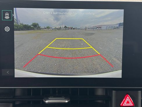 Used 2026 Kia Carnival FWD image 21