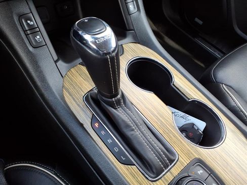 Used 2019 GMC Acadia Denali image 23