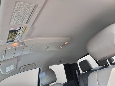 Used 2012 Toyota Tundra 4x4 Double Cab image 12