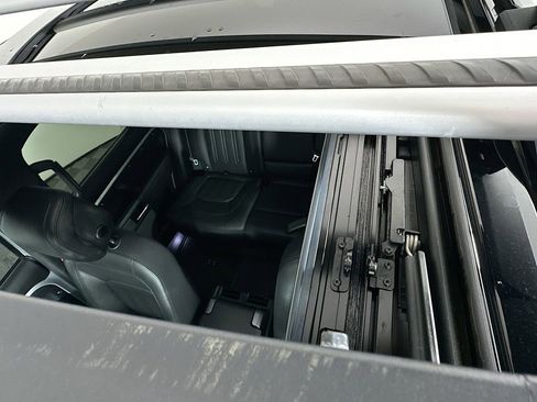 Used 2020 Land Rover Defender 110 X image 22