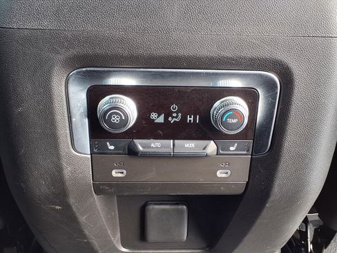 Certified 2023 GMC Yukon Denali image 19