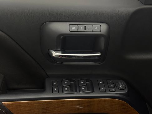 Used 2017 Chevrolet Silverado 1500 LTZ w/ Sport Package AWD/4WD image 15