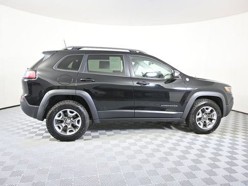 Used 2019 Jeep Cherokee Trailhawk image 7